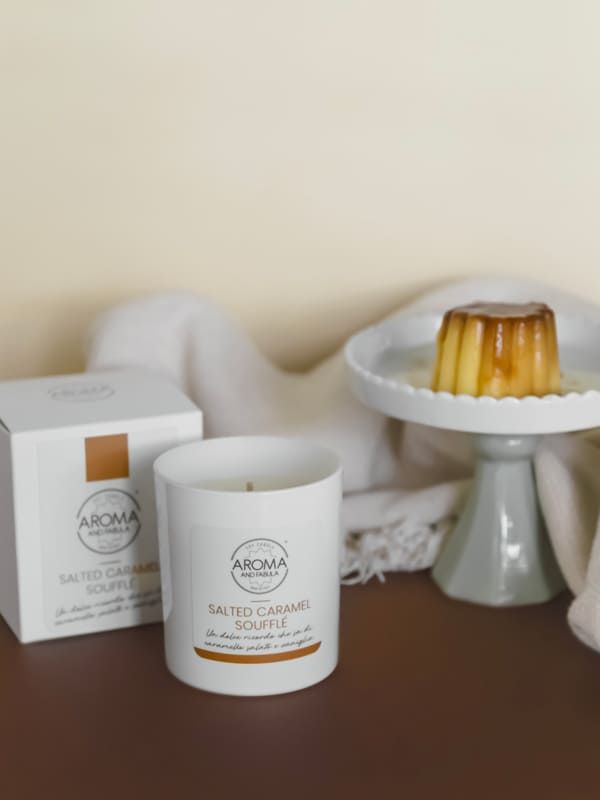 Le candele artigianali di Aroma and Fabula illuminano e rendono unico il tuo spazio.